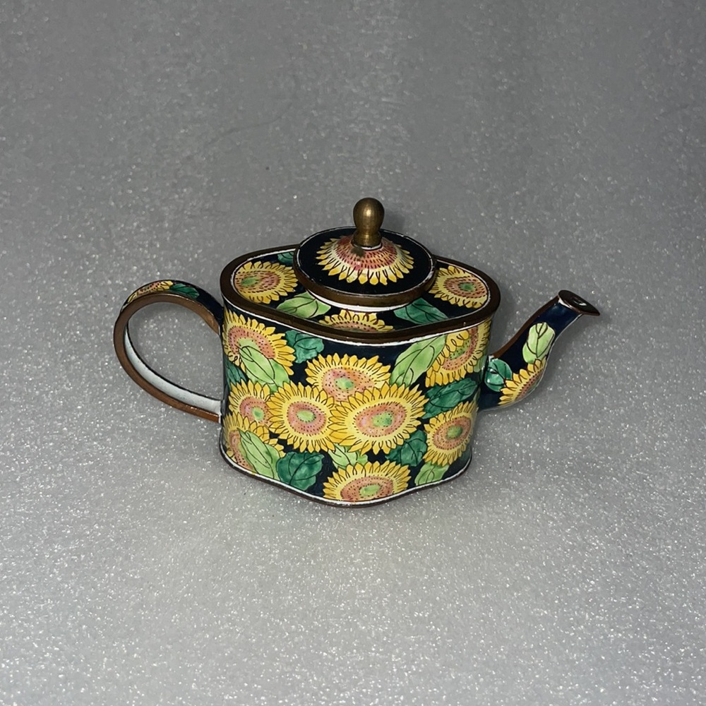 Kelvin Chen Miniature Sunflower Print Taepot - Picture 3 of 7